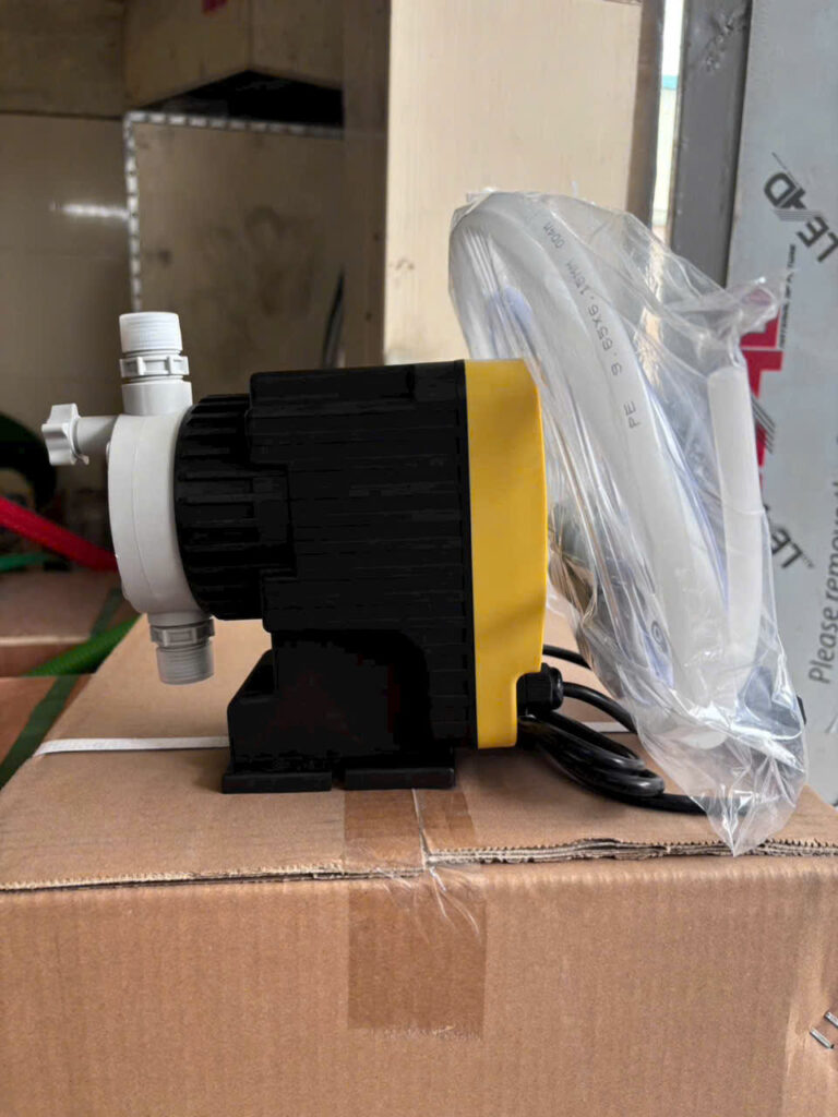 Bơm Định Lượng Là Gì? Cách Chọn Và Cài Lưu Lượng Chuẩn 13 Bơm định lượng hóa chất Aquaris Italy