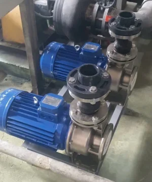 Bơm trục ngang đầu inox Aquaris 3M80-200/37 37 kW 5 Các bơm trục ngang Aquaris 3M nối với hệ thống đường ống
