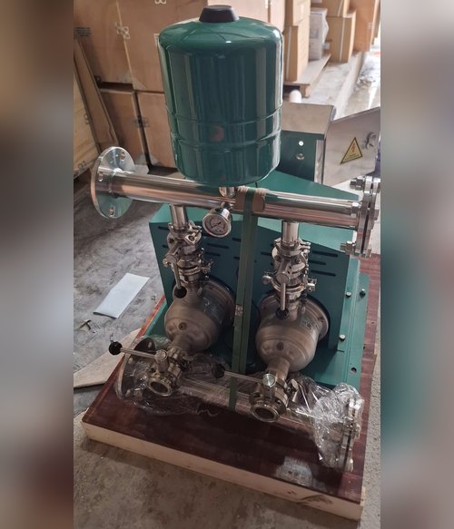 Hệ 2 bơm tăng áp biến tần Perotac 2IVT-404M 3 Hệ hai bơm Perotac 2IVT kèm ống góp, đồng hồ áp và bình tích áp